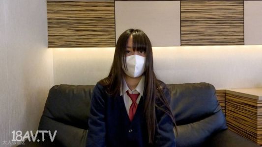 [無碼]FC2-PPV 4633963 初月（18歲）身高高瘦，站著做倒立分腿，塞進吸管後就這樣放置，還進行肛交、口爆等行為，最後直接內射了。
