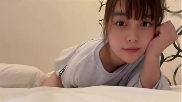 #白乳#可愛い女子◯生の性生活#1人えっち#寝巻き。3日ぶりにオナニーしたら気持ちよすぎました…。おちんちん挿れたいな。